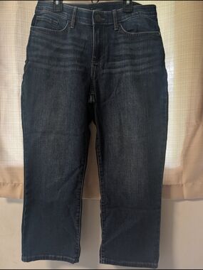 Women's Capri Jeans in Dark Blue Denim Mid Rise Lee Regular Fit Size 8
